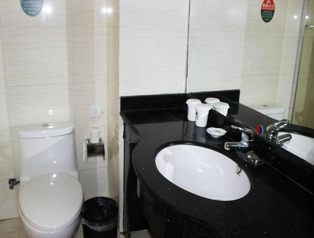Greentree Inn- Linyi Bus Station Branch Dış mekan fotoğraf