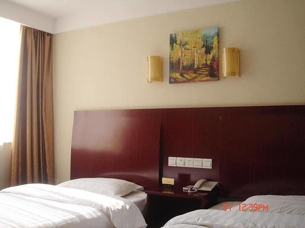Greentree Inn- Linyi Bus Station Branch Dış mekan fotoğraf